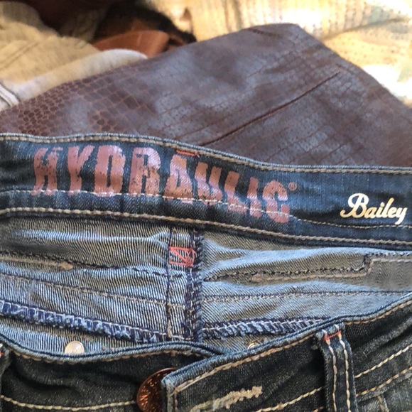 Hydraulic Bailey cropped jeans - Picture 6 of 7